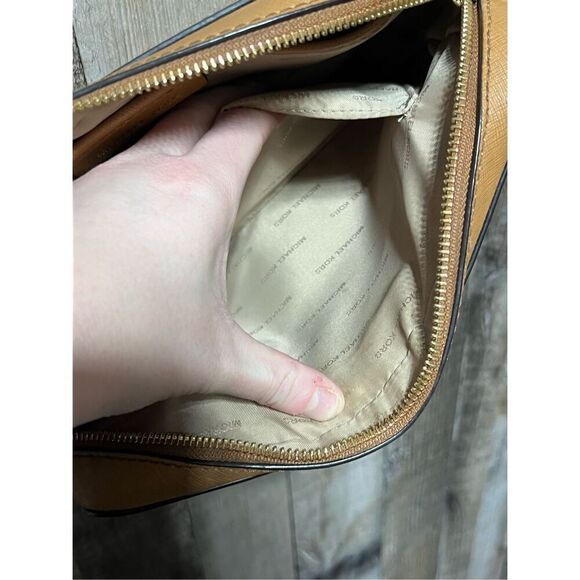 Michael Kors Tan Leather Crossbody Bag Purse - Picture 11 of 11